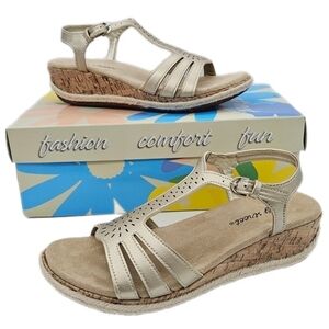 Easy Street Womens Dorinda Wedge Sandal Perforated Buckle Round Open Toe Gold 7M